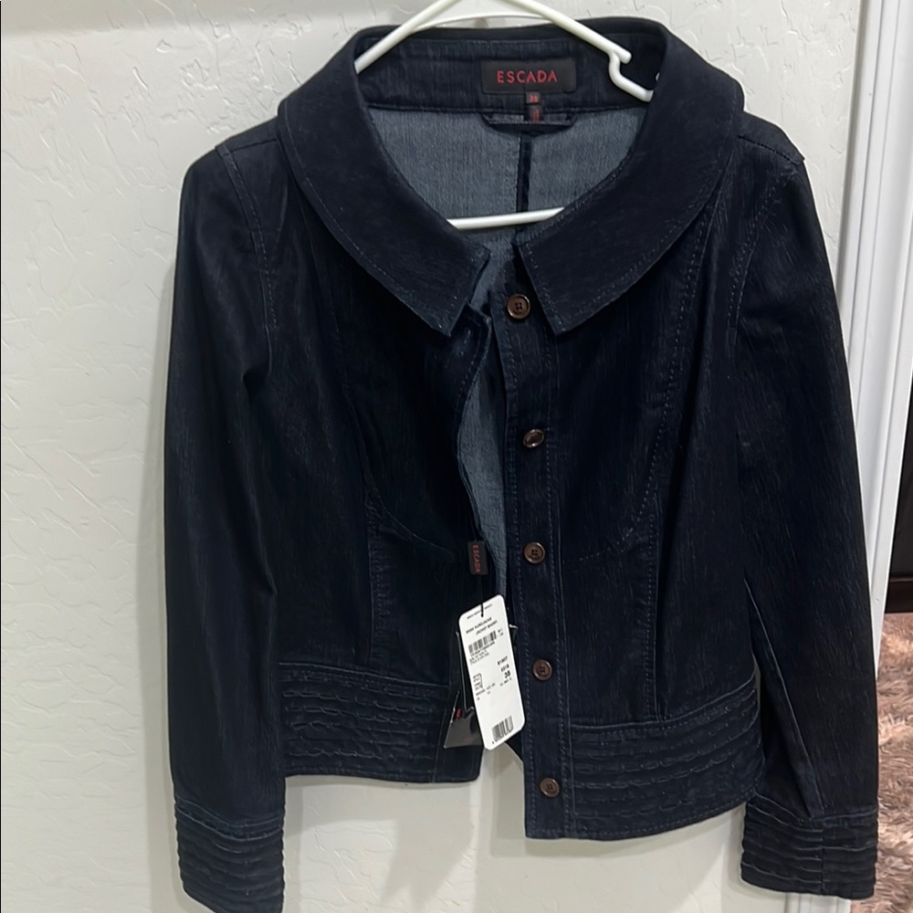 Escada Black Jean Jacket with Textured Fabric and Fitted Silhouette